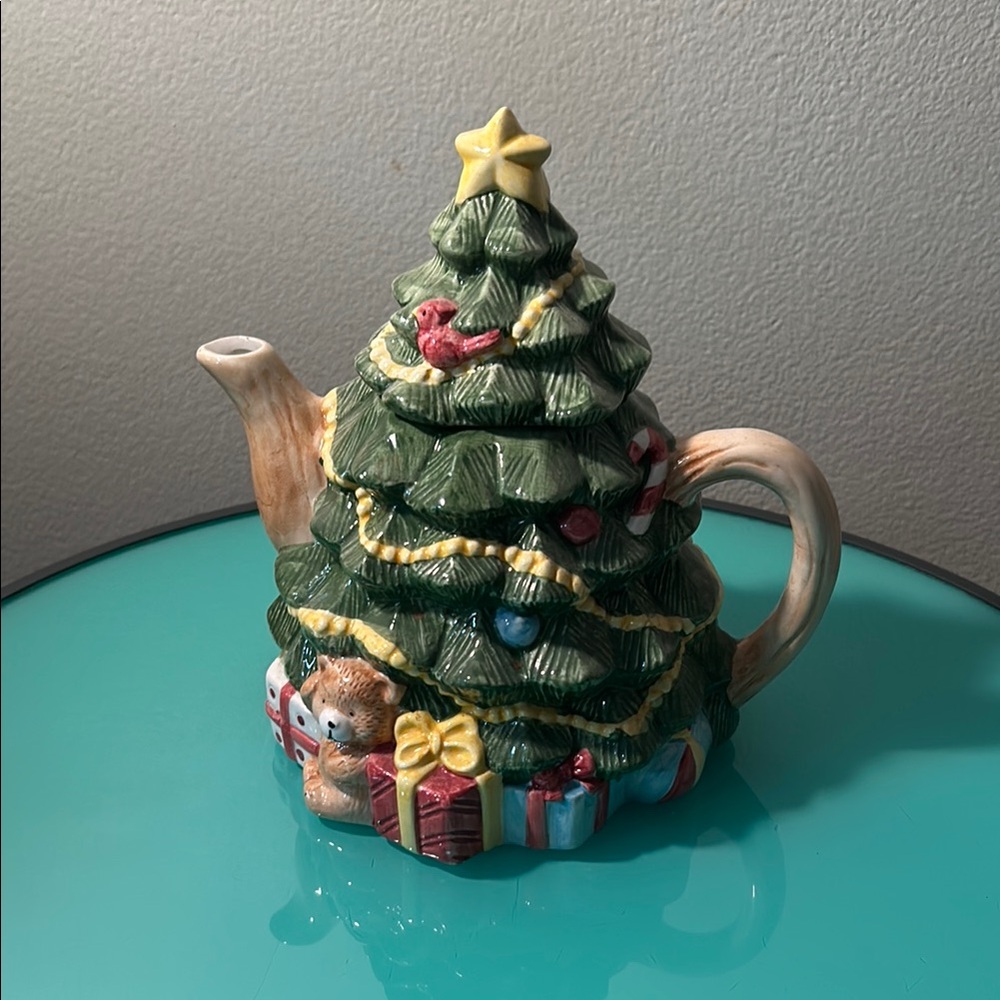 Vintage Holiday Jay Imports Christmas Tree Teapot